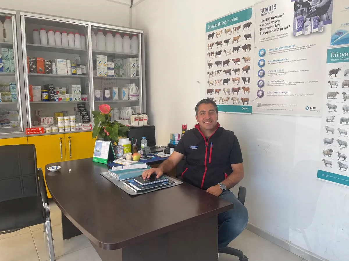 Budak Veteriner Kliniği'nde veteriner hekim